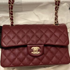 BNIB Chanel 21B Small Classic Flap Purse Burgundy Caviar Leather & Gold